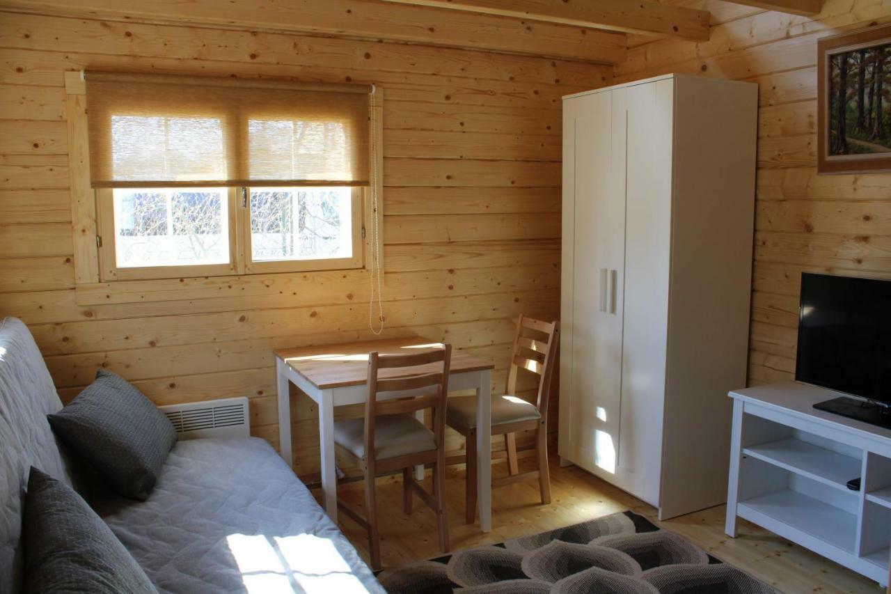 Aadel Guesthouse Pärnu Dış mekan fotoğraf